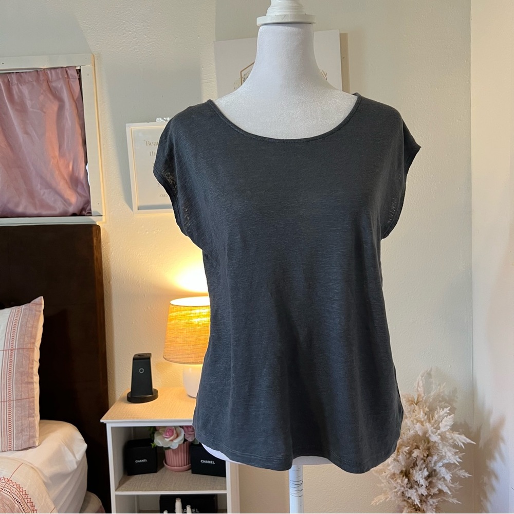 Tahari 100% linen gray top size M